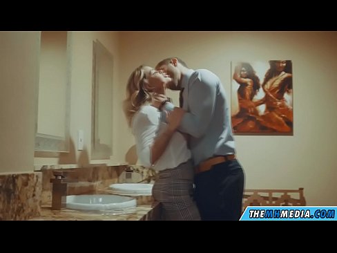 ❤️ Kiam belplena blondulo delogas vin en publika necesejo ️❌ Rusia porno ĉe ni % eo.hentaibar.ru% ☑